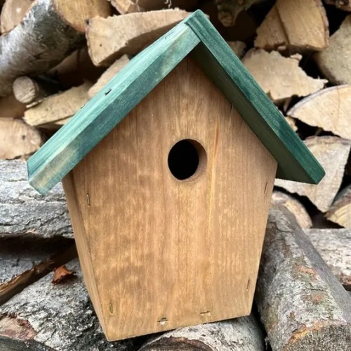 Bird Houses, Nests & Tables