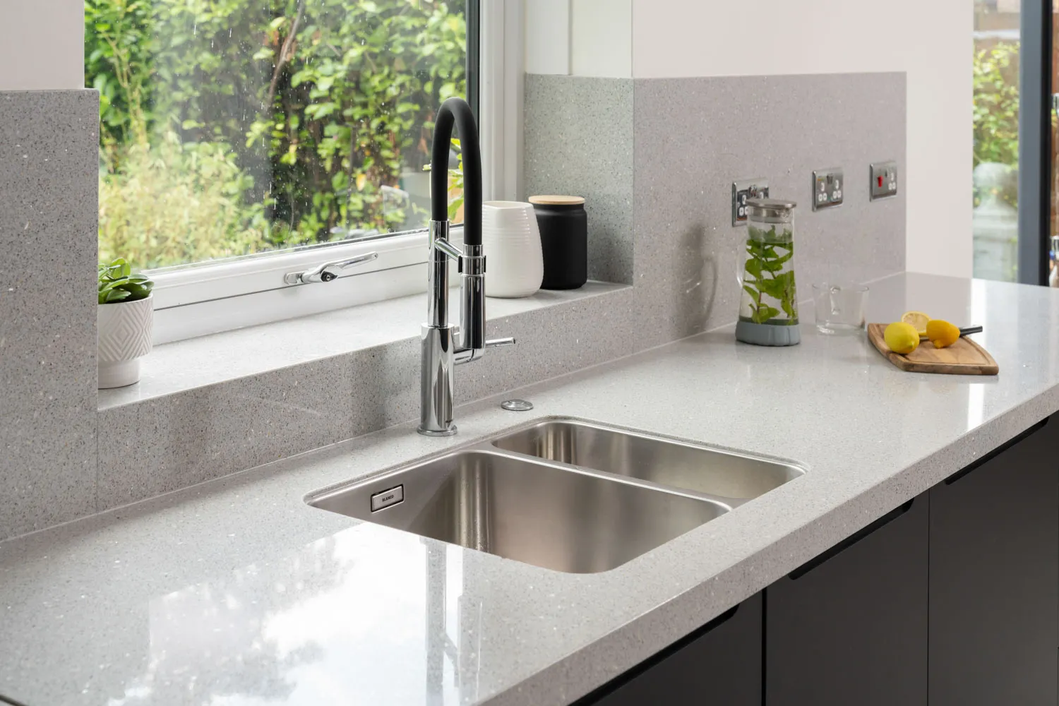 Looking to give your kitchen or bathroom a fresh new look? At Downtown Garden Centre in Grantham, we’re proud to showcase a dedicated Granite Transformations display.
Explore a wide range of stylish, durable surfaces and fittings designed to completely refresh your space.
From sleek worktops and splashbacks to replacement doors, tiles, sinks and more, Granite Transformations offers high-quality products with clever installation methods that make your renovation simple and stress-free.
