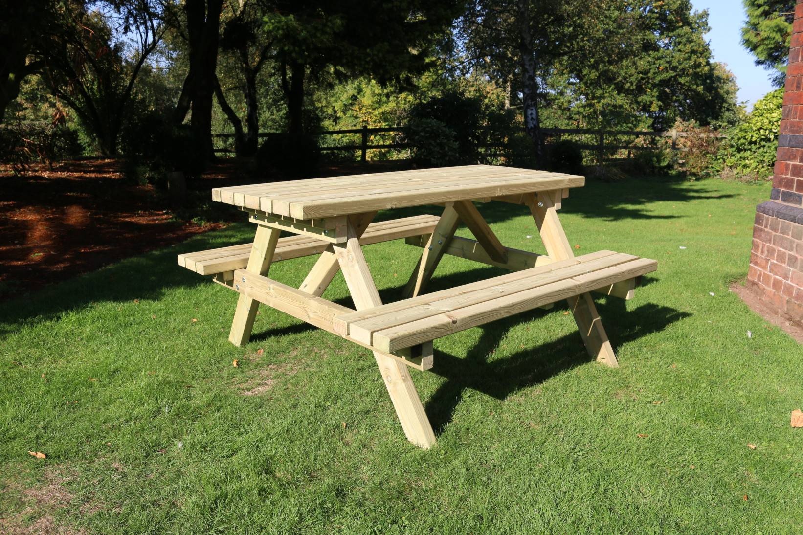 Valley Deluxe Picnic Table 1.5m Downtown
