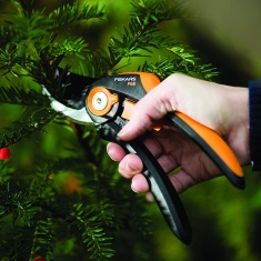 Fiskars P68 SmartFit Pruner Bypass