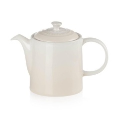 Le Creuset Grand Teapot - Meringue Le Creuset Grand Teapot - Meringue