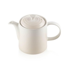 Le Creuset Grand Teapot - Meringue