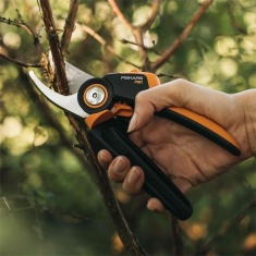 Fiskars X-series PowerGear Pruner Bypass M P921
