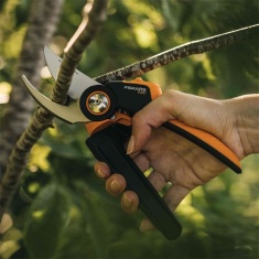 Fiskars X-series PowerGear Pruner Bypass L P961