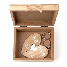 Love Story Wedding Mr & Mrs Keyrings In Gift Box