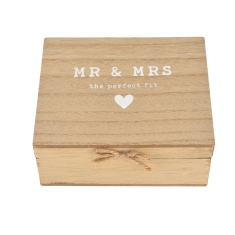 Love Story Wedding Mr & Mrs Keyrings In Gift Box