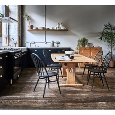 Ercol Windsor 150cm/200cm Extending Dining Table