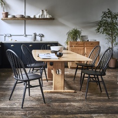 Ercol Windsor 160cm/252cm Extending Dining Table