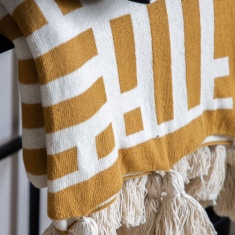 Merton Knitted Tassel Throw 130x170cm - Ochre