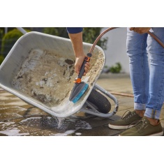 Gardena Cleansystem Running Water Hand Brush Medium - Hard