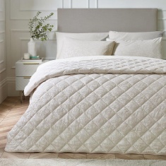 Catherine Lansfield Corded Leaves Bedspread 240x260cm - Champagne Catherine Lansfield Corded Leaves Bedspread 240x260cm - Champagne