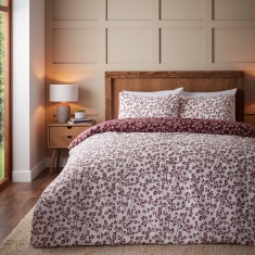 Catherine Lansfield Brushed Grace Floral Leaf Duvet Set - Red
