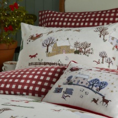 Furn Cotswold Christmas Duvet Set - Cream/Burgundy