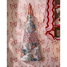 Cath Kidston Christmas Journey Easy Adjust Apron Cath Kidston Christmas Journey Easy Adjust Apron