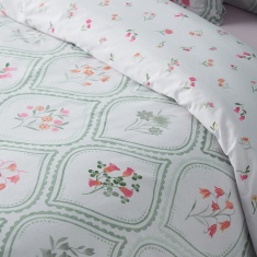 Catherine Lansfield Cameo Floral Duvet Set - Soft Green