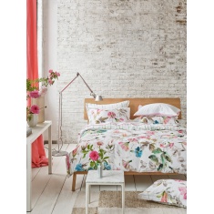 Designers Guild Japanese Magnolia Duvet Set - Fuchsia