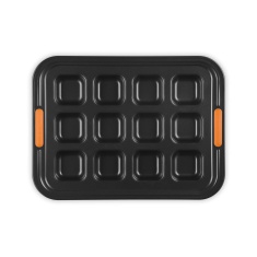 Le Creuset 12 Cup Brownie Tray