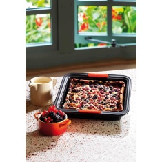 Le Creuset Square Cake Tin 23cm