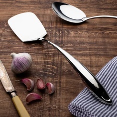 Sabatier Mirror Polished Stainless Steel Solid Turner