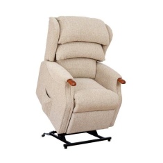 Celebrity Westbury Riser Recliner Chair With Knuckles (Zipspeed)