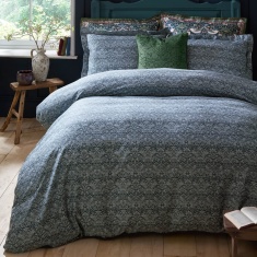 William Morris At Home Midnight Strawberry Thief Duvet Set - Prussian Blue William Morris At Home Midnight Strawberry Thief Duvet Set - Prussian Blue