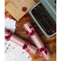 Heart & Soul Whodunnit Christmas Crackers 6pk Heart & Soul Whodunnit Christmas Crackers 6pk