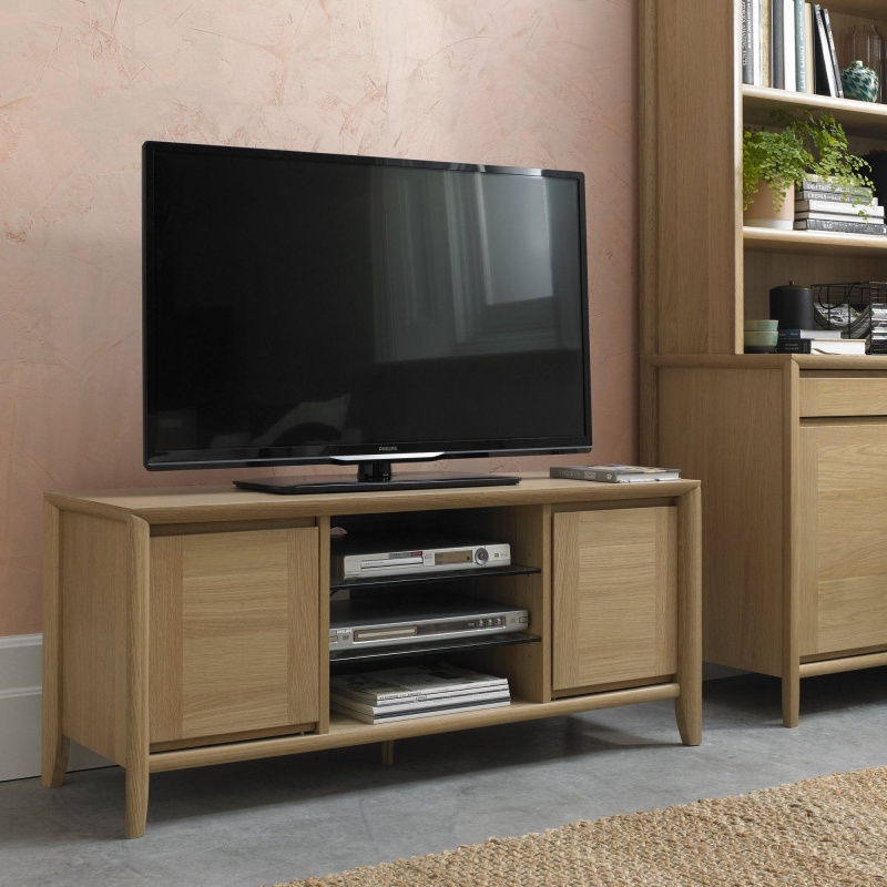 Bentley Designs Brampton Oak Entertainment Unit