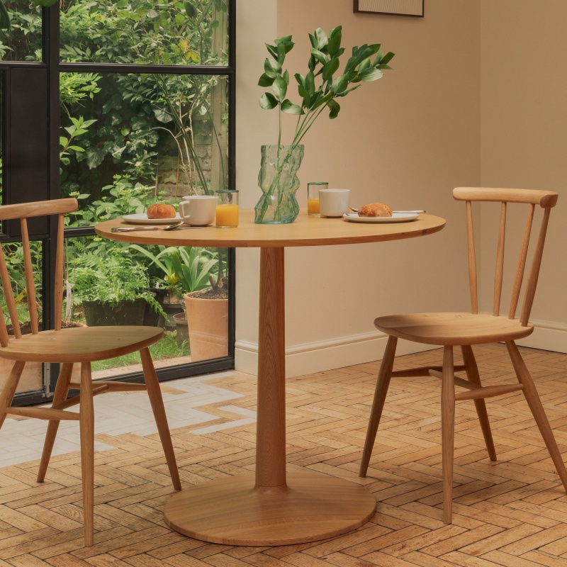 Ercol Ercol Siena 90cm Round Breakfast Table