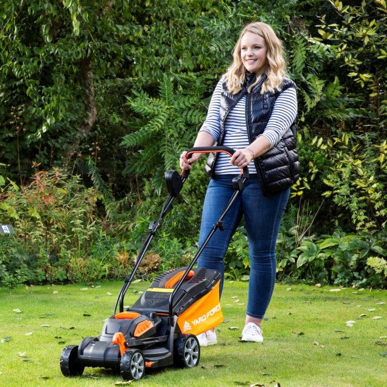 Yard Force LM C33 20V 33cm Cordless Lawnmower Downtown