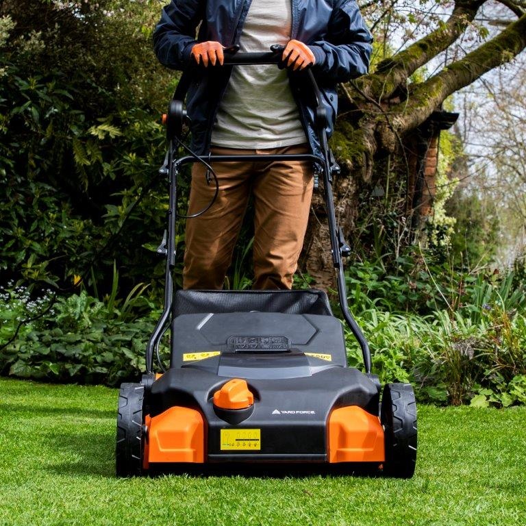 Yard Force EA U36 1500W Electric Scarifier Downtown