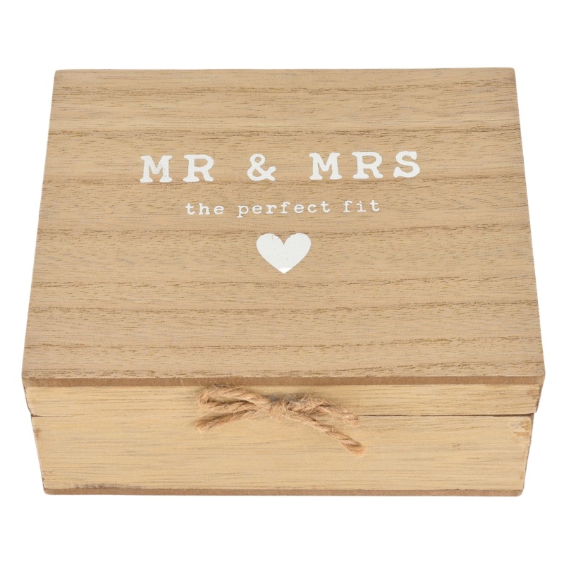 Love Story Wedding Mr & Mrs Keyrings in Gift Box