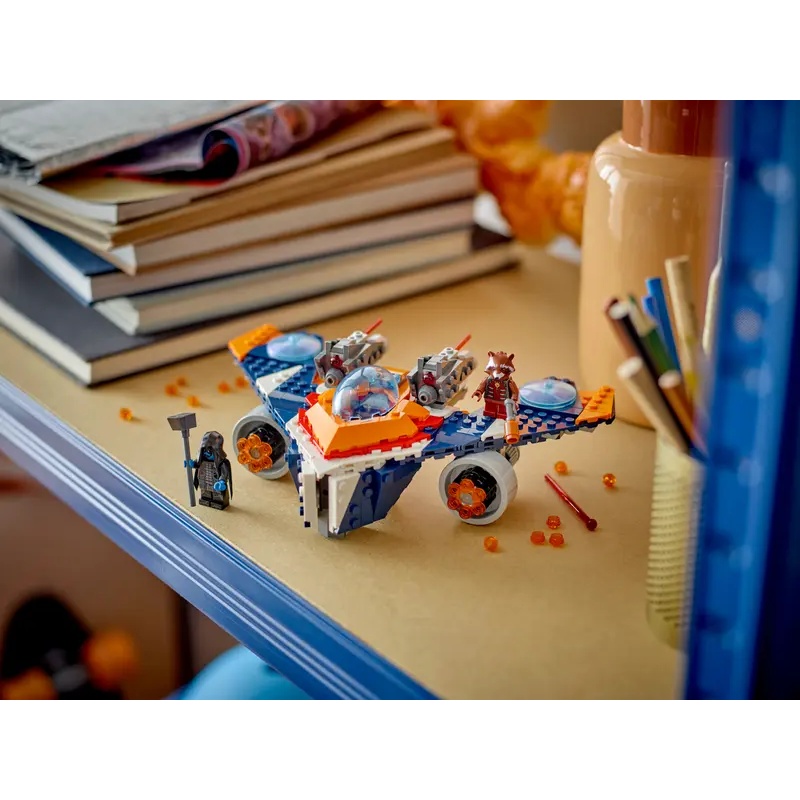 LEGO Marvel 76278 Rocket's Warbird Ronan Downtown