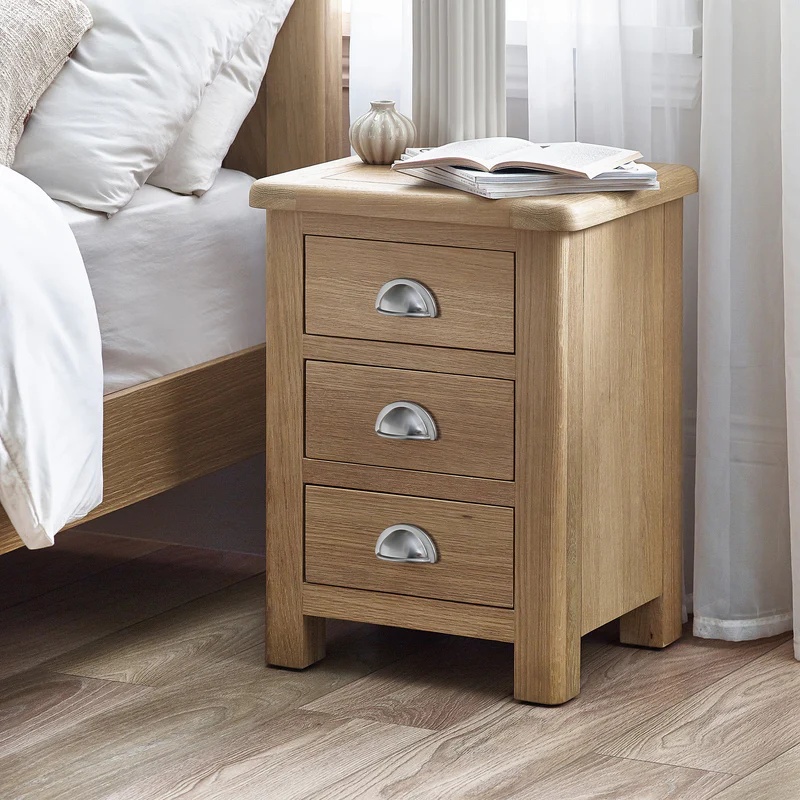 Julian Bowen Grain Memphis 3 Drawer Bedside - Limed Oak