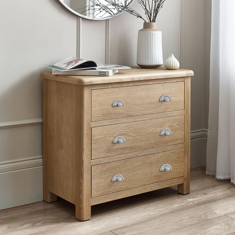 Julian Bowen Grain Memphis 3 Drawer Chest - Limed Oak