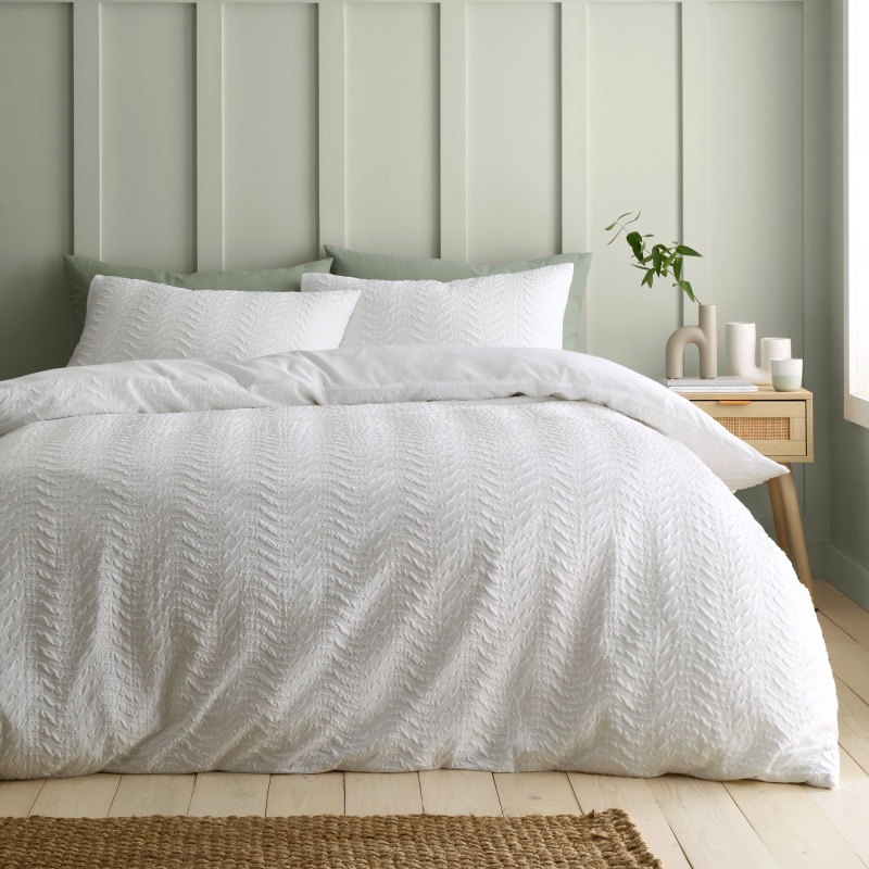 Catherine Lansfield White Heatset Wave Duvet Set - Super King