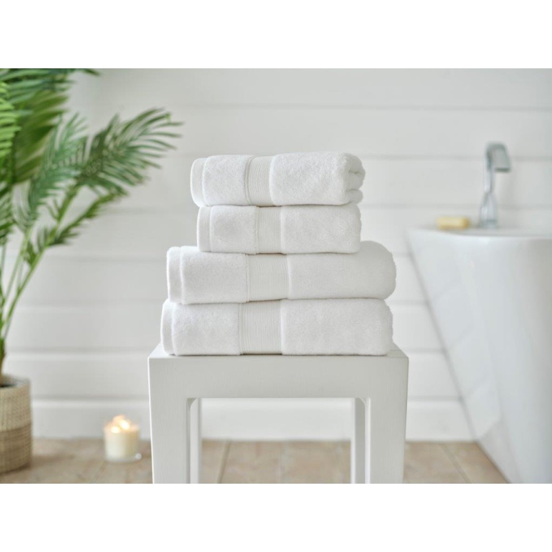 The Lyndon Company New Boston Towel - White