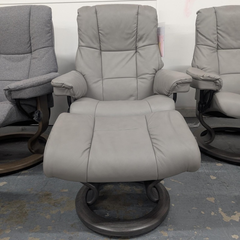 Stressless Stressless Mayfair Classic Leather Chair & Footstool (M) - Paloma Silver Grey/Grey Wood