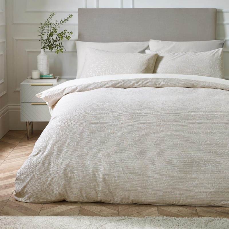 Catherine Lansfield Catherine Lansfield Corded Leaves Duvet Set - Champagne