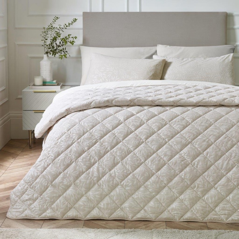 Catherine Lansfield Corded Leaves Bedspread 240X260cm - Champagne