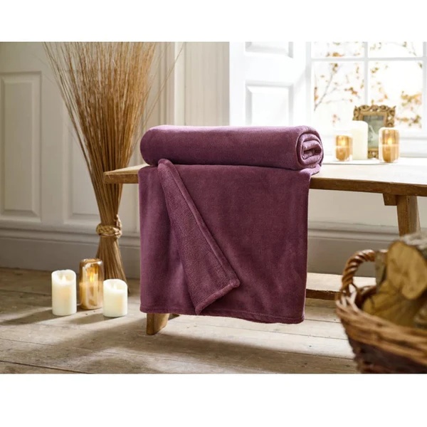 Deyongs Snuggle Touch Throw 140x180cm - Wine