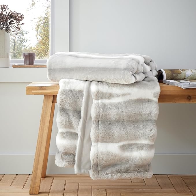 erine Lansfield Faux Fur Throw 130x170cm - Flint back Back / Catherine Lansfield Faux Fur Throw 130x170cm - Flint