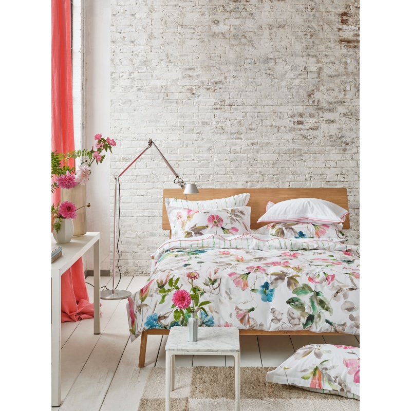 Designers Guild Japanese Magnolia Duvet Set - Fuchsia