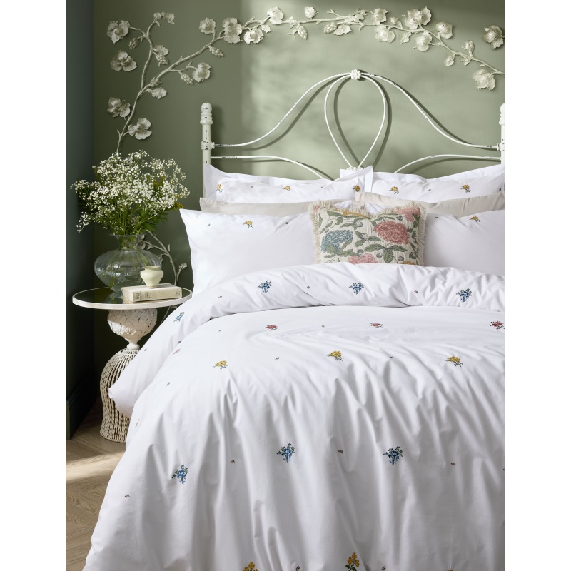Historic Royal Palaces Royal Embroidery Duvet Set - White