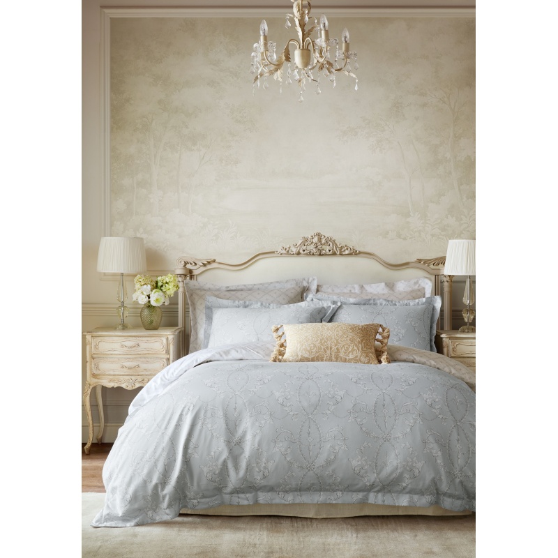 Historic Royal Palaces Tijou Duvet Set - Porcelain Blue