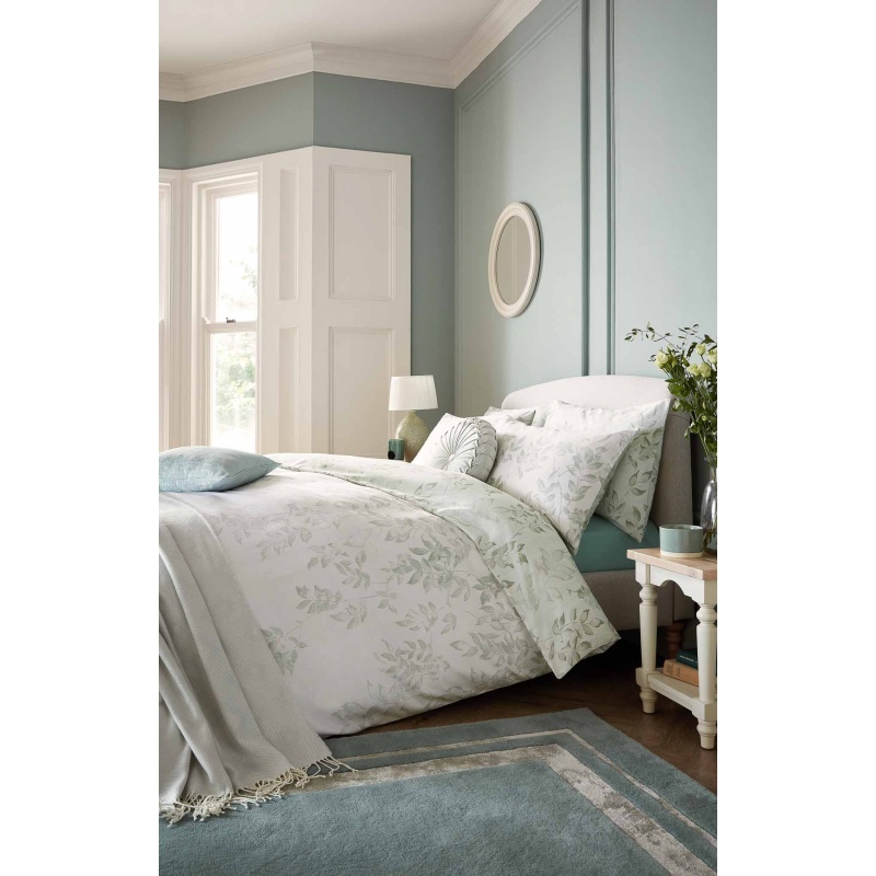 Laura Ashley Laura Ashley Lockwood Duvet Set - Natural Sage