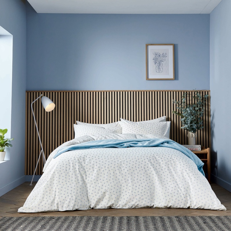 Helena Springfield Helena Springfield Calico & Chalk Leaf Sprig Duvet Set - Blue