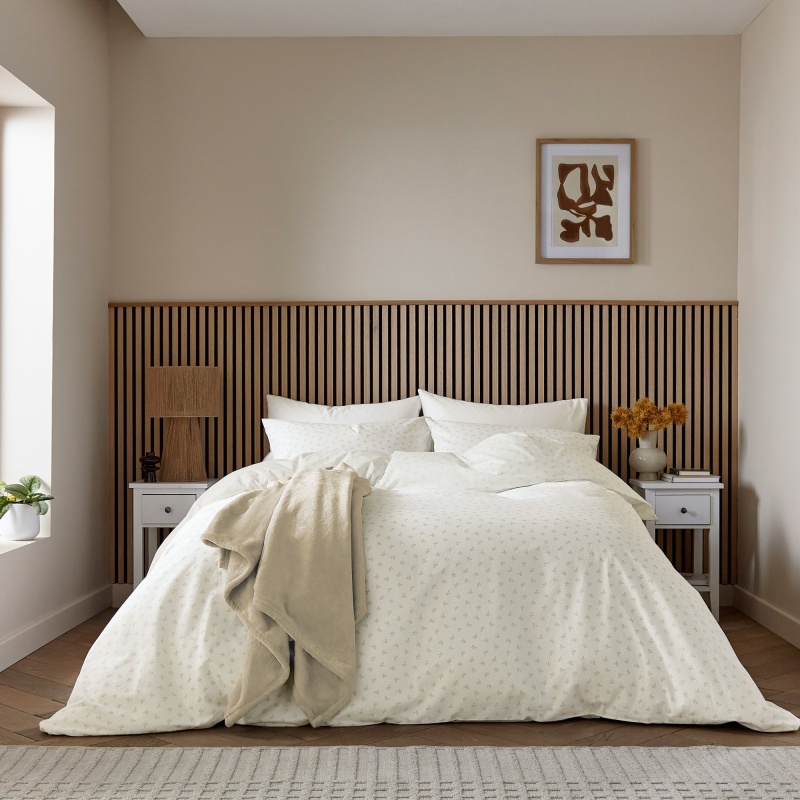 Helena Springfield Helena Springfield Calico & Chalk Leaf Sprig Duvet Set - Linen