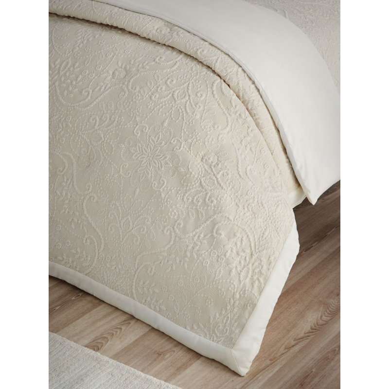 Catherine Lansfield Unisex Cream 'Amelia Jacquard' Bedspread In - Image 10