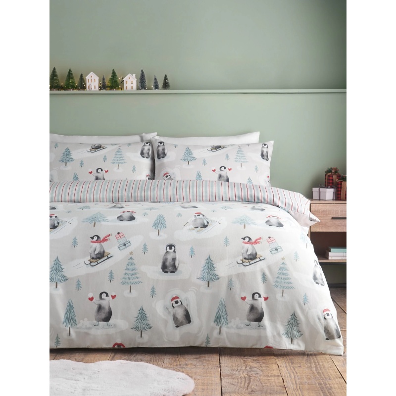 Catherine Lansfield Catherine Lansfield Christmas Penguins Brushed Duvet Set - Green