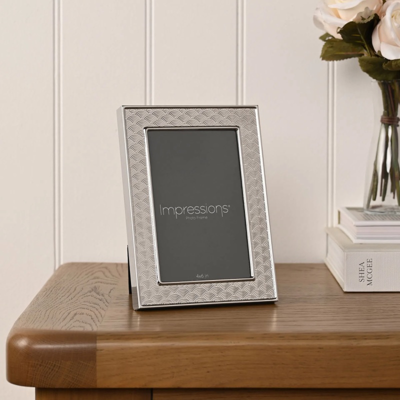 Widdop Impressions Art Deco Scallop Metal Plated Photo Frame 4x6in - Silver